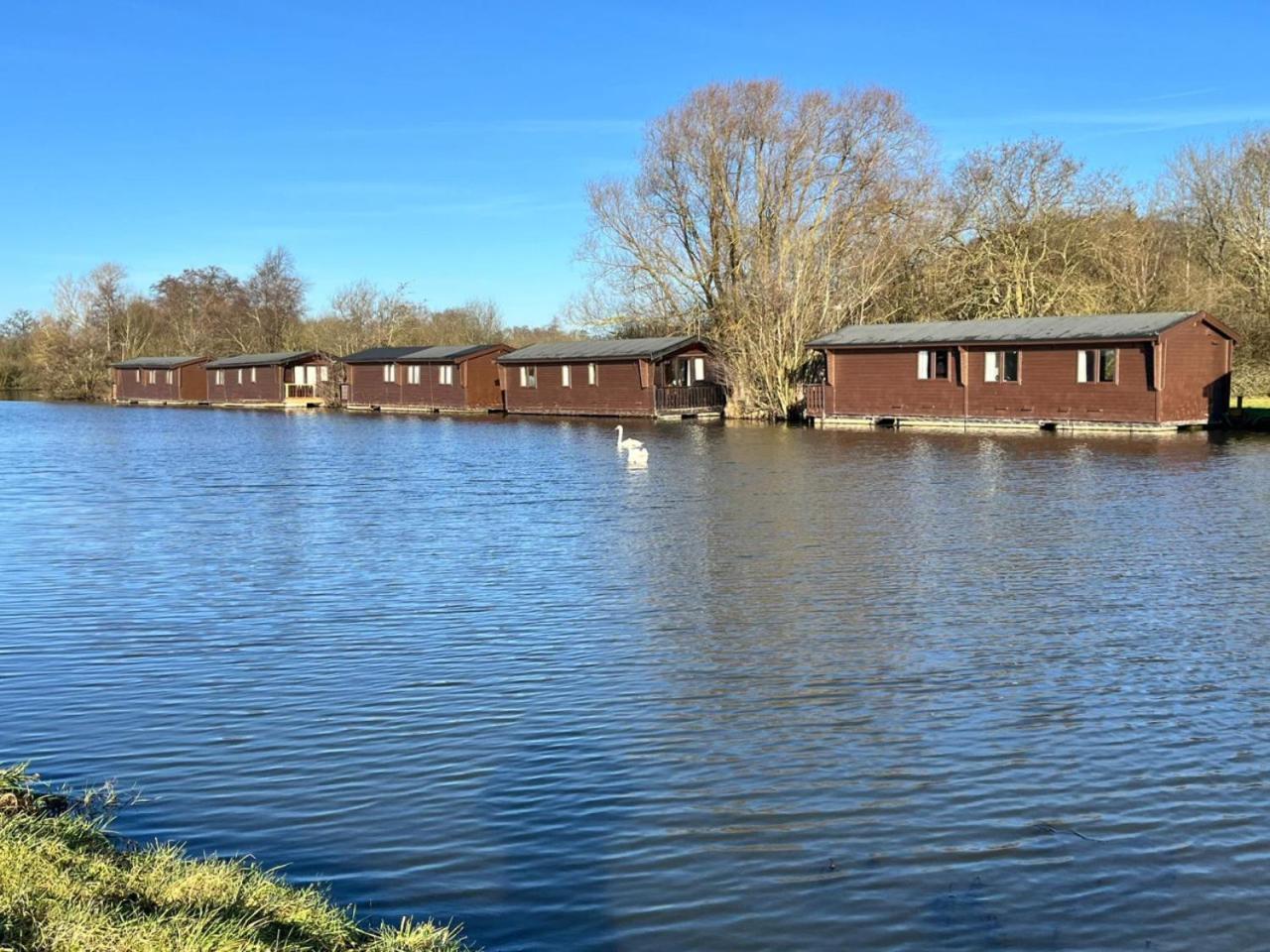 Hickling Broads Lodge Houseboat Stalham Eksteriør billede