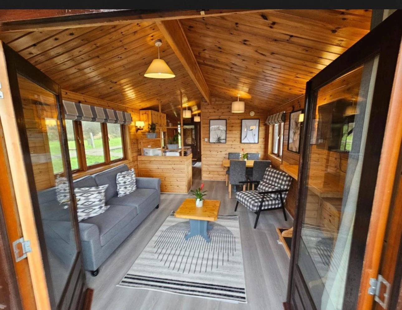 Hickling Broads Lodge Houseboat Stalham Eksteriør billede
