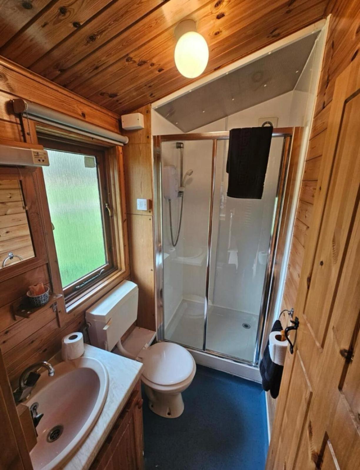 Hickling Broads Lodge Houseboat Stalham Eksteriør billede