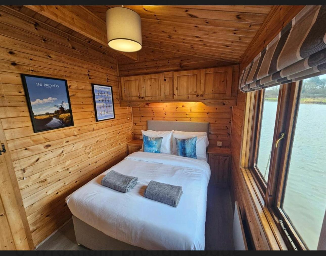Hickling Broads Lodge Houseboat Stalham Eksteriør billede