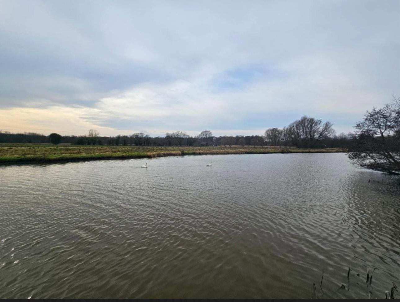Hickling Broads Lodge Houseboat Stalham Eksteriør billede